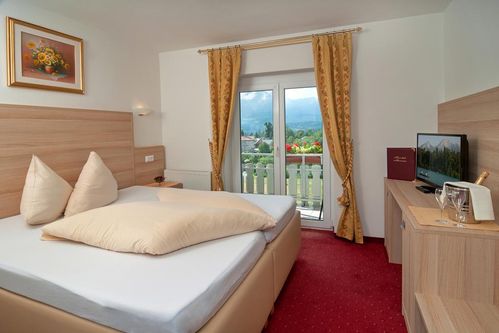 Hotel-Pension Melcher Дроболах ам Фаакерзее Екстериор снимка