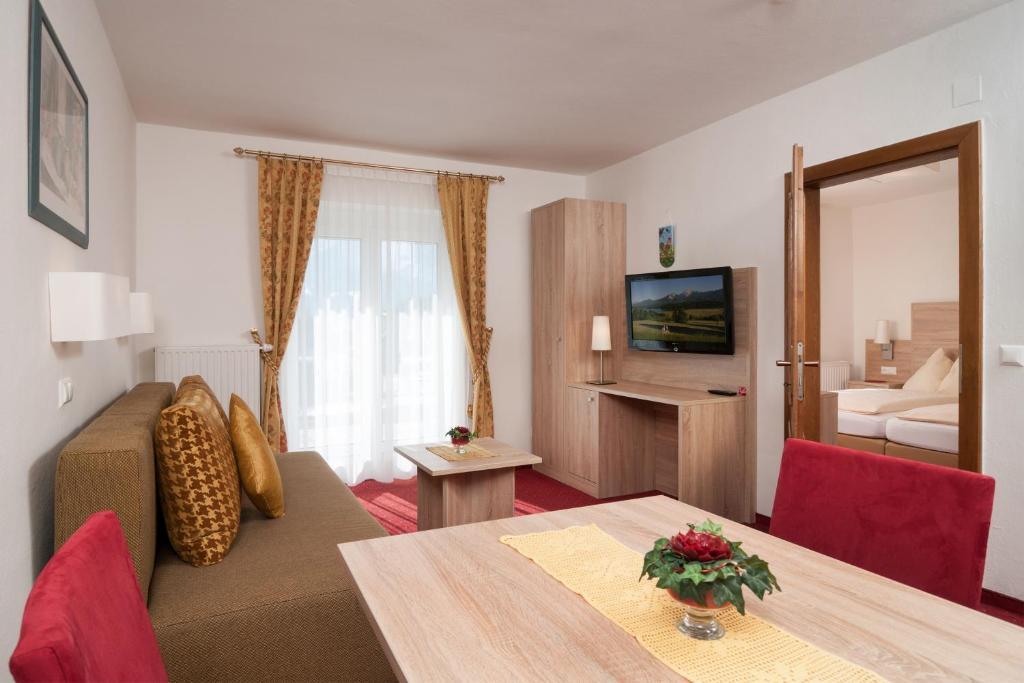 Hotel-Pension Melcher Дроболах ам Фаакерзее Стая снимка