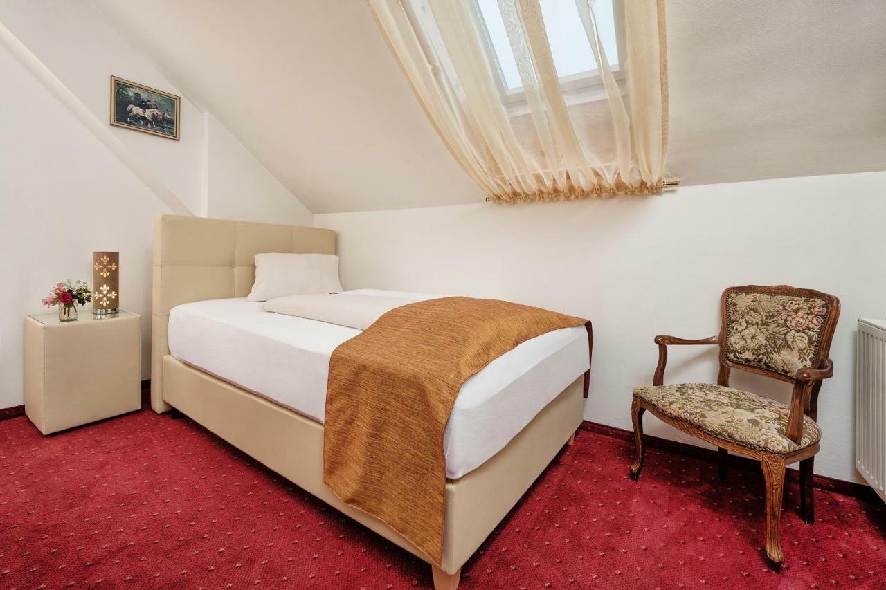 Hotel-Pension Melcher Дроболах ам Фаакерзее Екстериор снимка